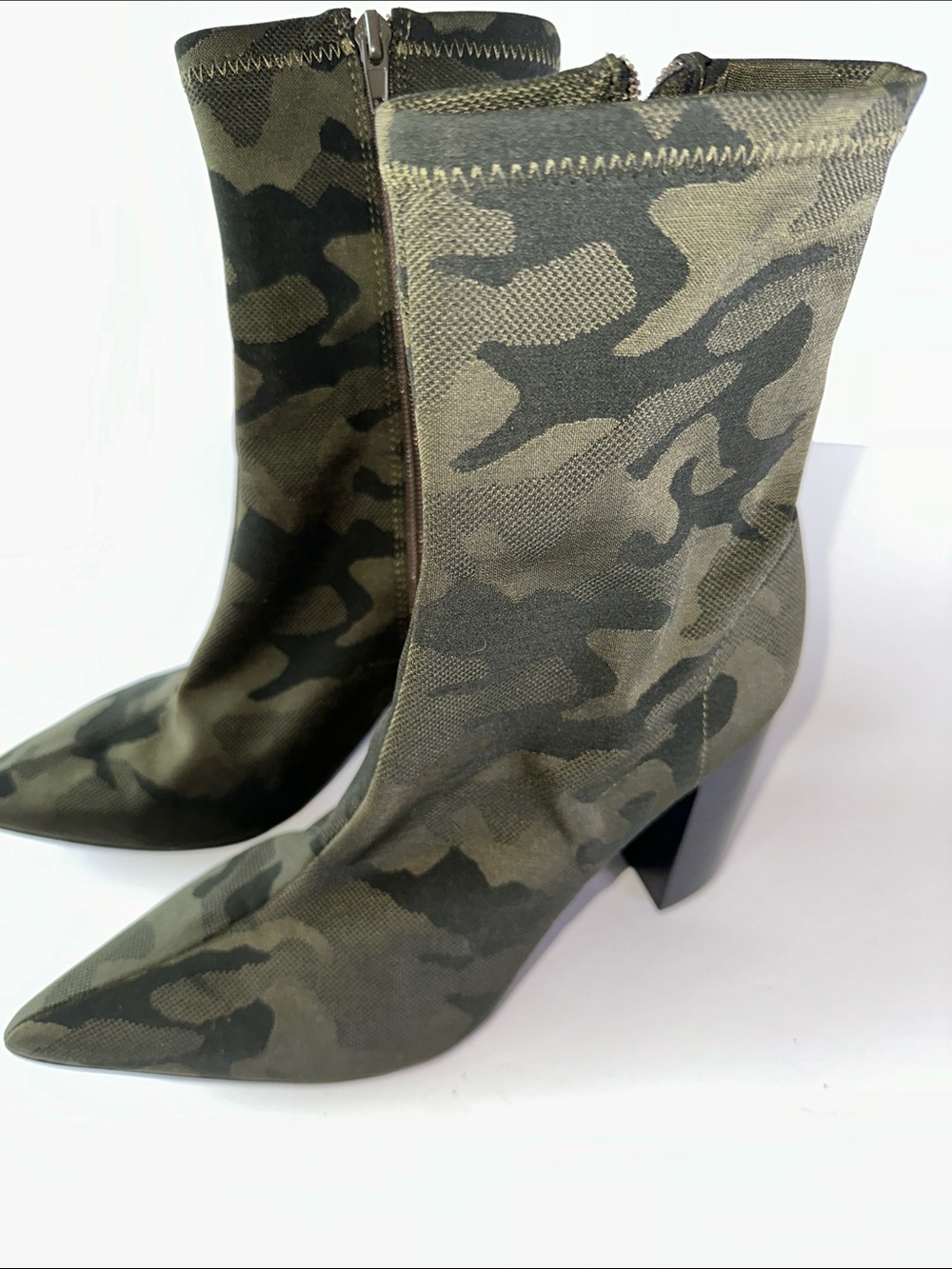 Jeffrey Campbell Siren Camouflage Pointed Toe Block Heel Ankle Boots Olive 10.0M